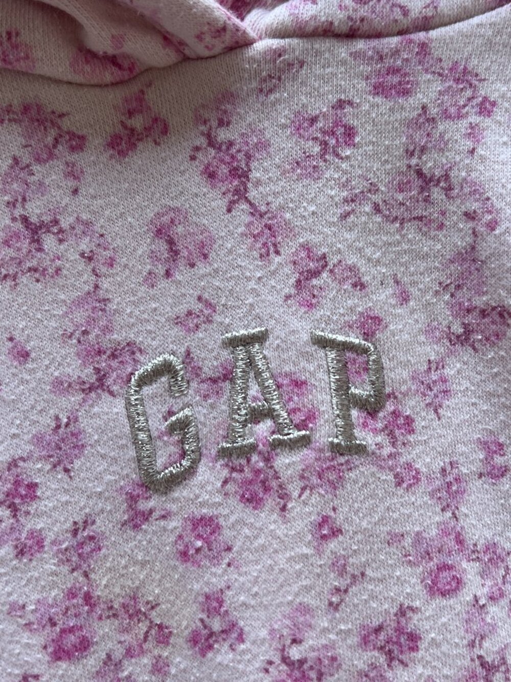 Gap × LoveShackFancy Kids Floral Cropped Logo Hoodie - Picture 4 of 6